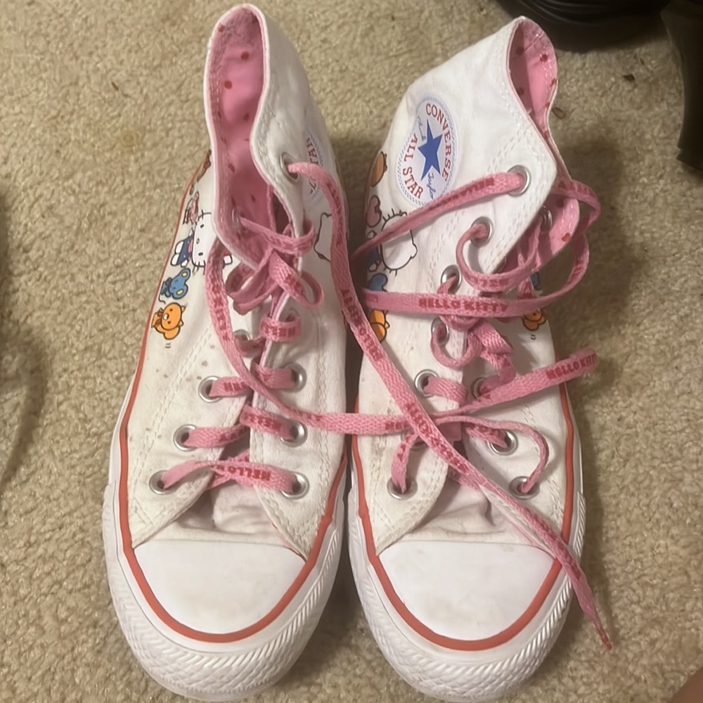 Converse barely used. - Picture 4 of 4